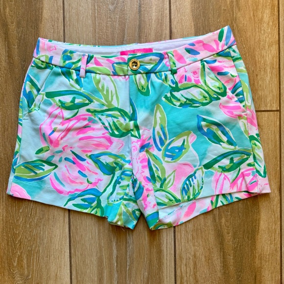 Lilly Pulitzer Pants - Lilly Pulitzer Floral and Palm Pattern Shorts Sz 2
